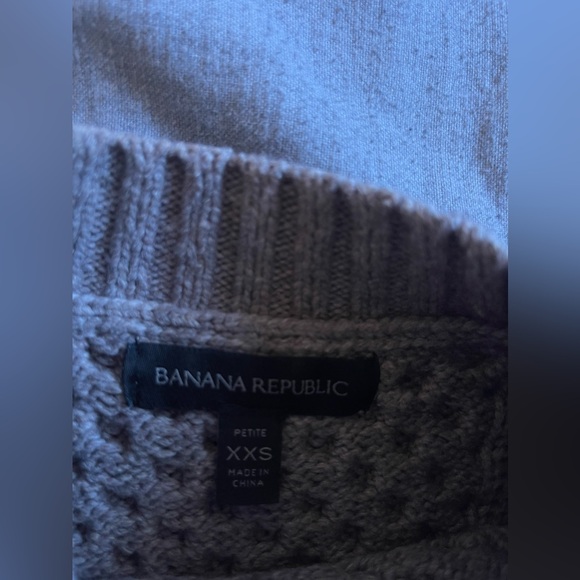 Cable knit sweater from Banana Republic - Picture 6 of 7